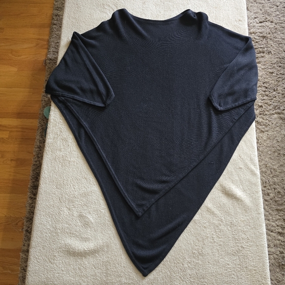 Lululemon Yin Poncho Black - Picture 8 of 15